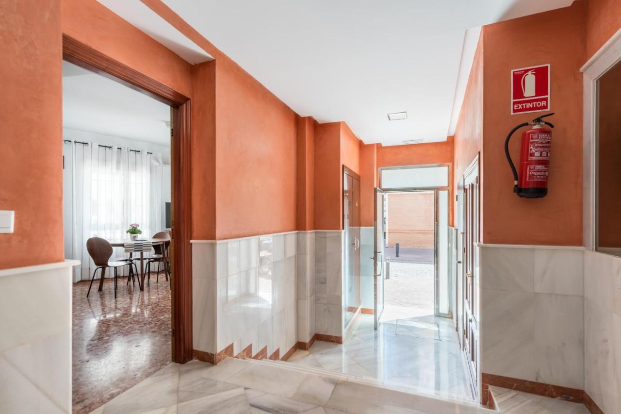 Anna - Triana Apartment Севиля Екстериор снимка
