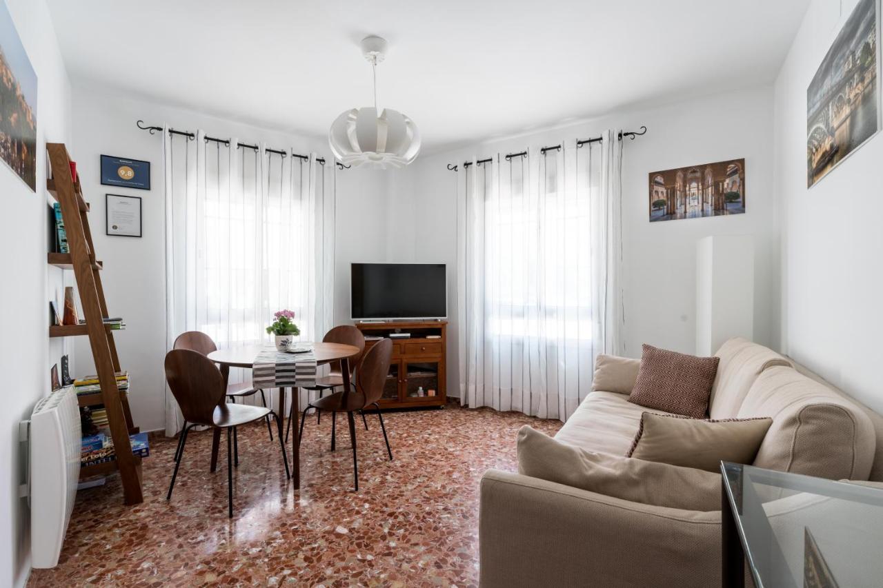 Anna - Triana Apartment Севиля Екстериор снимка