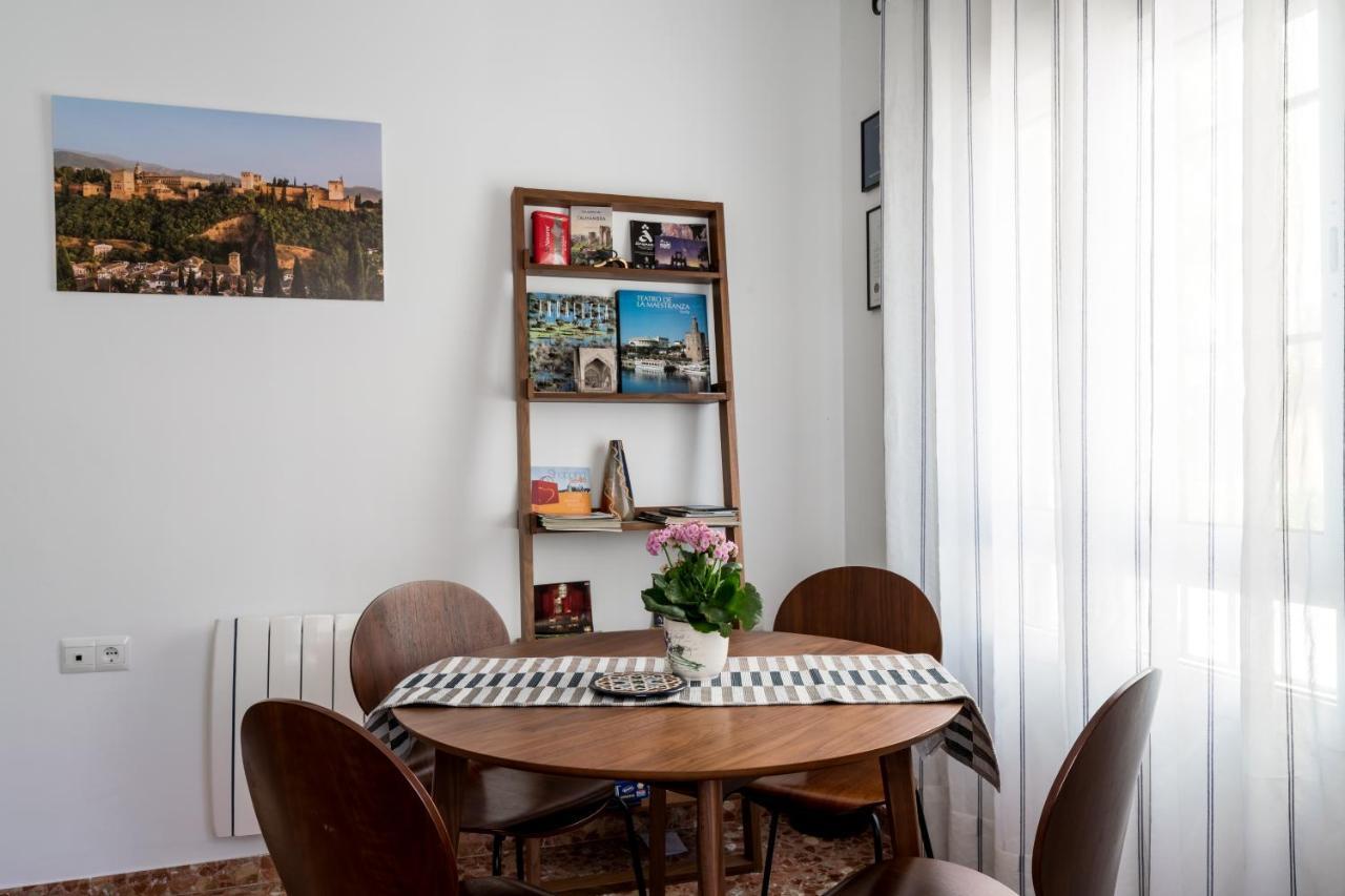 Anna - Triana Apartment Севиля Екстериор снимка