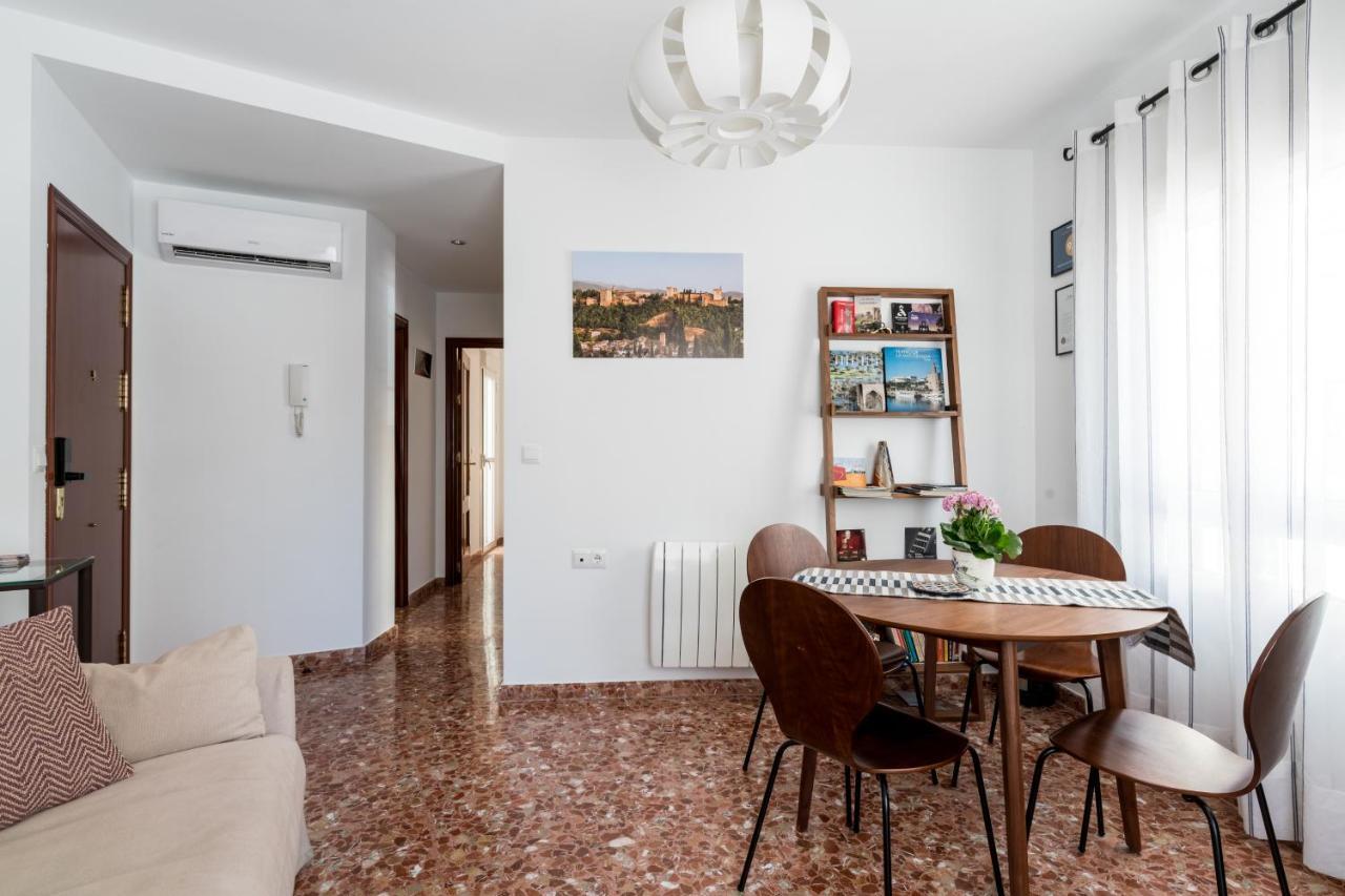 Anna - Triana Apartment Севиля Екстериор снимка